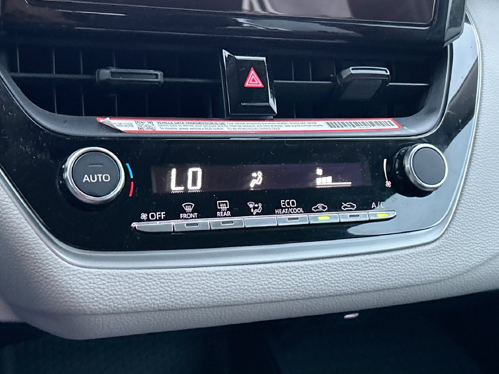 Used 2025 Toyota Corolla LE FWD image 24