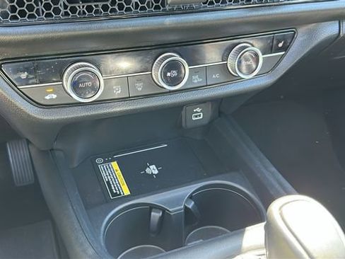 Used 2023 Honda HR-V EX-L image 18