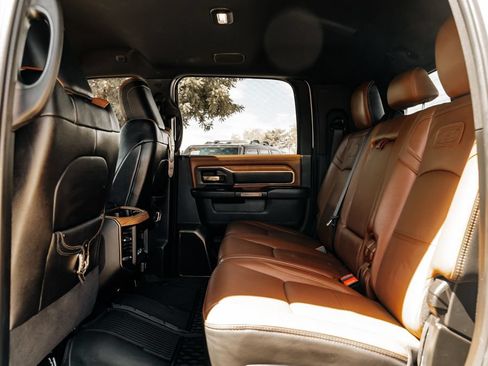Used 2023 RAM 3500 Limited AWD/4WD image 45