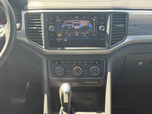 Used 2021 Volkswagen Atlas Cross Sport SE w/ V6 Towing Package FWD image 14