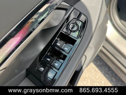 Used 2026 BMW 540i xDrive w/ Executive Package AWD/4WD image 17