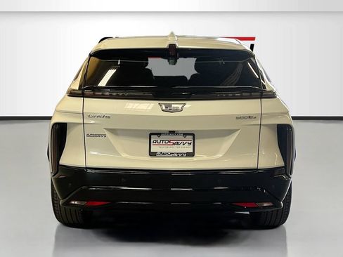 Used 2025 Cadillac Lyriq Sport w/ LPO, Floor Liner Package AWD/4WD image 6