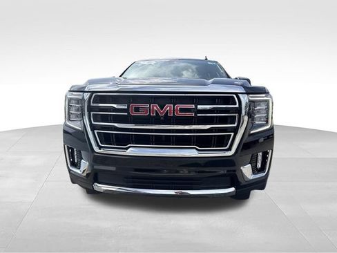 Used 2023 GMC Yukon XL SLT w/ SLT Luxury Package AWD/4WD image 2