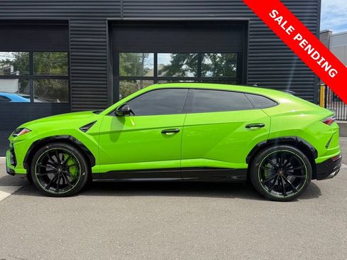 Used 2022 Lamborghini Urus AWD/4WD image 2