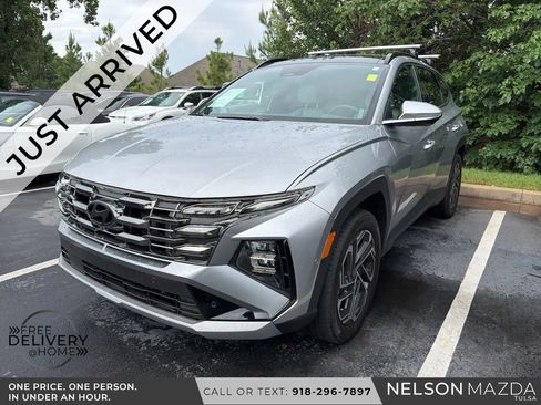 Used 2025 Hyundai Tucson Limited AWD/4WD image 1