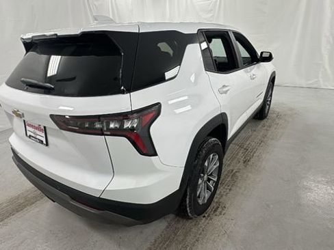 Used 2025 Chevrolet Equinox LT image 3