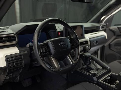 Used 2024 Toyota Tacoma TRD Off-Road image 12