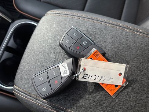 Used 2024 GMC Canyon AT4 w/ AT4 Premium Package image 33