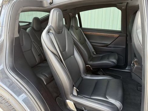 Used 2018 Tesla Model X 100D image 29