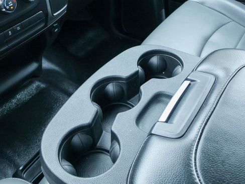 Used 2022 RAM 1500 Tradesman w/ Chrome Appearance Group image 15