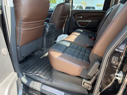 Used 2018 Nissan Titan Platinum Reserve AWD/4WD image 23