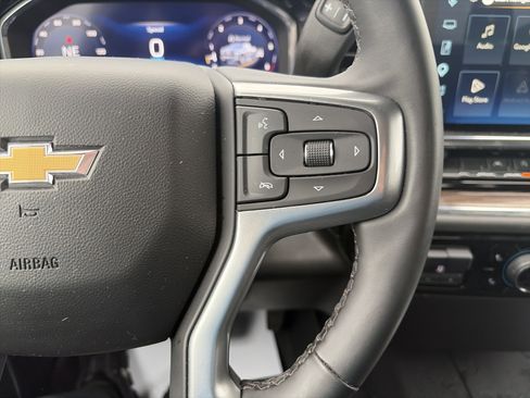 Used 2025 Chevrolet Silverado 1500 LT w/ Z71 Off-Road Package AWD/4WD image 21