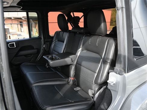 Used 2021 Jeep Wrangler Unlimited Sahara w/ Cold Weather Group image 28