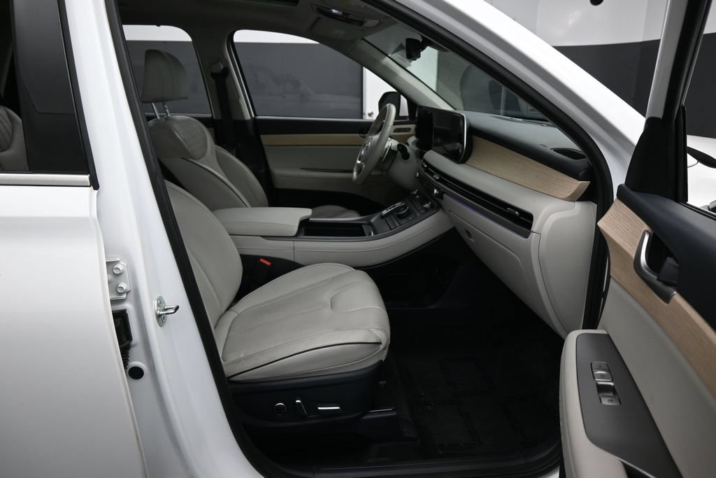 Used 2024 Hyundai Palisade Limited FWD image 48