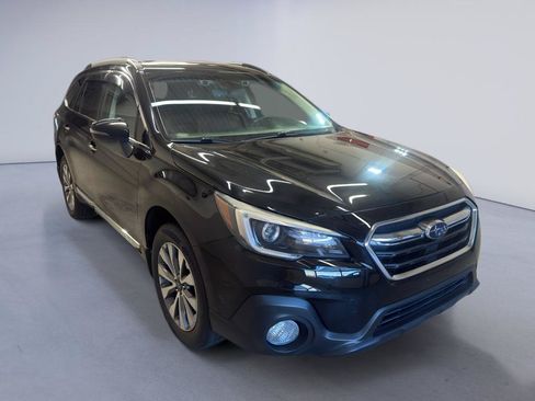Used 2018 Subaru Outback 2.5i Touring AWD/4WD image 1