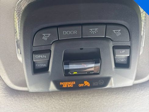 Used 2024 Toyota Corolla Cross LE w/ Moonroof Package FWD image 38