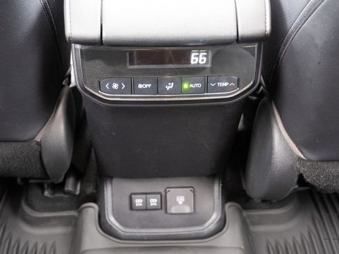 Used 2020 Toyota Highlander Limited AWD/4WD image 20