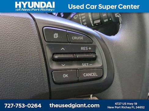 Used 2020 Hyundai Venue SEL w/ Convenience Package FWD image 23