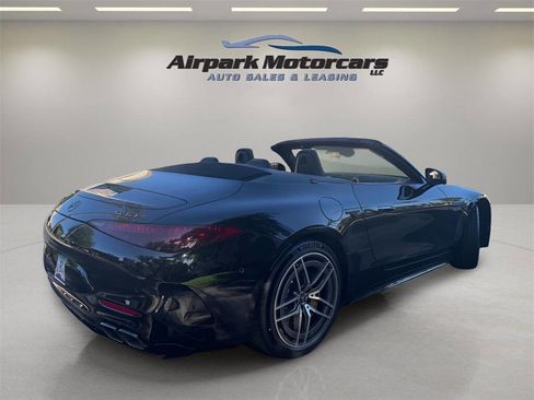 Used 2022 Mercedes-Benz SL 63 AMG 4MATIC w/ AMG Aerodynamic Package image 8