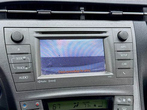 Used 2013 Toyota Prius Three image 10