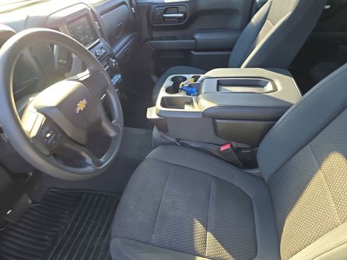 Used 2019 Chevrolet Silverado 1500 Custom w/ Custom Value Package image 17