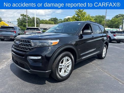 Used 2022 Ford Explorer XLT w/ Equipment Group 202A AWD/4WD image 2