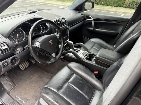 Used 2008 Porsche Cayenne Turbo AWD/4WD image 10