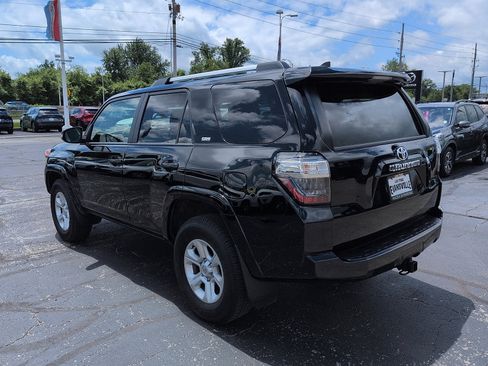 Used 2024 Toyota 4Runner SR5 Premium w/ Moonroof Package AWD/4WD image 5