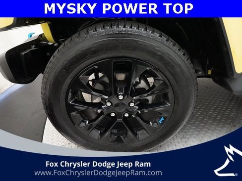 Used 2023 Jeep Wrangler Unlimited Sahara w/ Cold Weather Group image 26