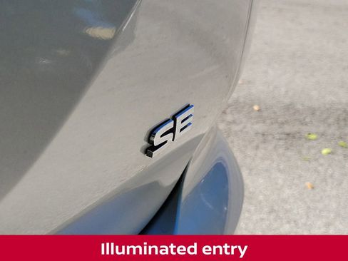 Used 2024 Mitsubishi Outlander SE image 13