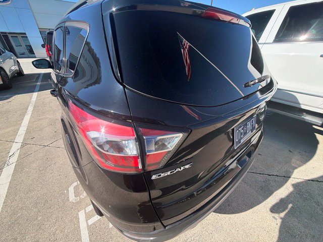 Used 2018 Ford Escape SE FWD image 13