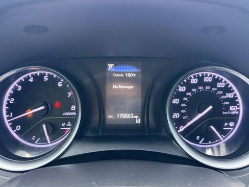 Used 2018 Toyota Camry SE w/ Audio Package FWD image 15