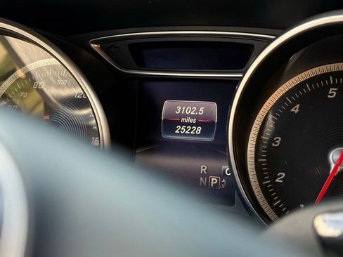 Used 2019 Mercedes-Benz CLA 250 image 19