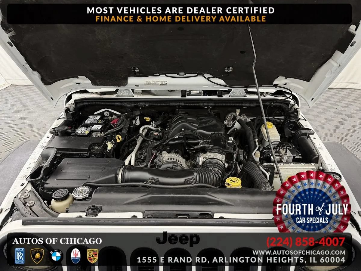 Used 2015 Jeep Wrangler Unlimited Rubicon w/ Connectivity Group AWD/4WD image 24