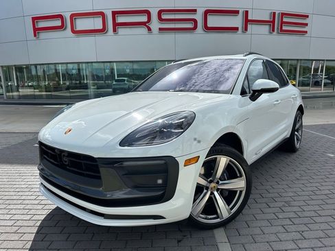 Used 2025 Porsche Macan Turbo image 1