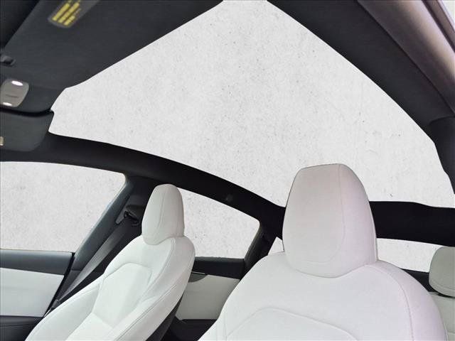 Used 2026 Tesla Model Y Long Range AWD/4WD image 16