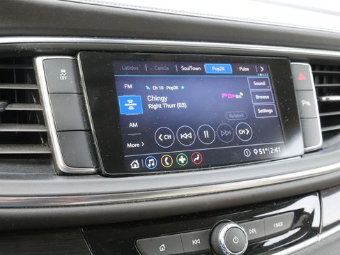 Certified 2021 Buick Enclave Essence image 26