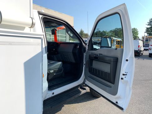 Used 2016 Ford F550 4x4 Regular Cab Super Duty image 24