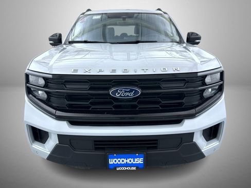 Used 2025 Ford Expedition Max Active AWD/4WD image 2