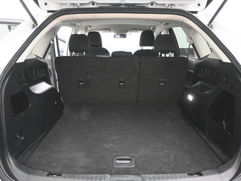 Used 2023 Ford Edge SE AWD/4WD image 2