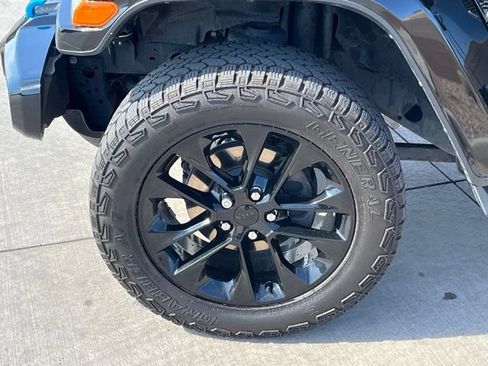 Used 2024 Jeep Wrangler High Altitude AWD/4WD image 7