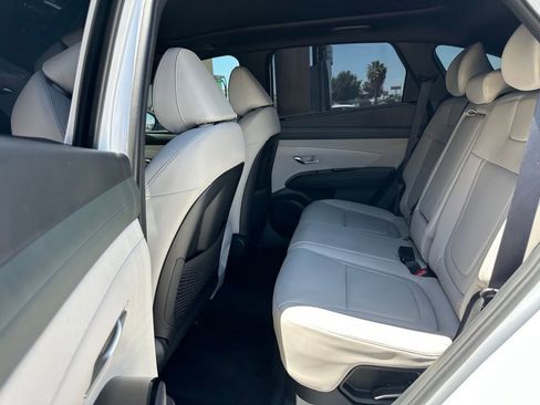 Used 2025 Hyundai Tucson Limited AWD/4WD image 28