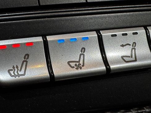 Used 2017 Mercedes-Benz SL 63 AMG image 34