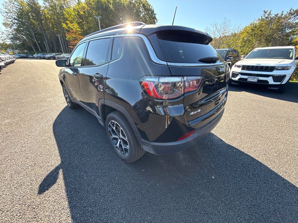 New 2026 Jeep Compass Limited AWD/4WD image 3