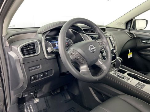 Used 2024 Nissan Murano SL image 9