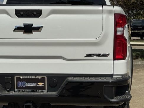 New 2026 Chevrolet Silverado 1500 ZR2 w/ Dark Appearance Package image 7