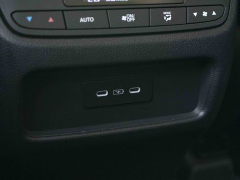 Used 2025 Honda Pilot EX-L image 41