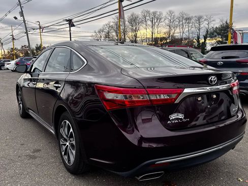 Used 2018 Toyota Avalon XLE Premium image 7
