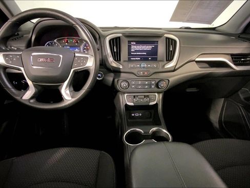 Used 2024 GMC Terrain SLE FWD image 15