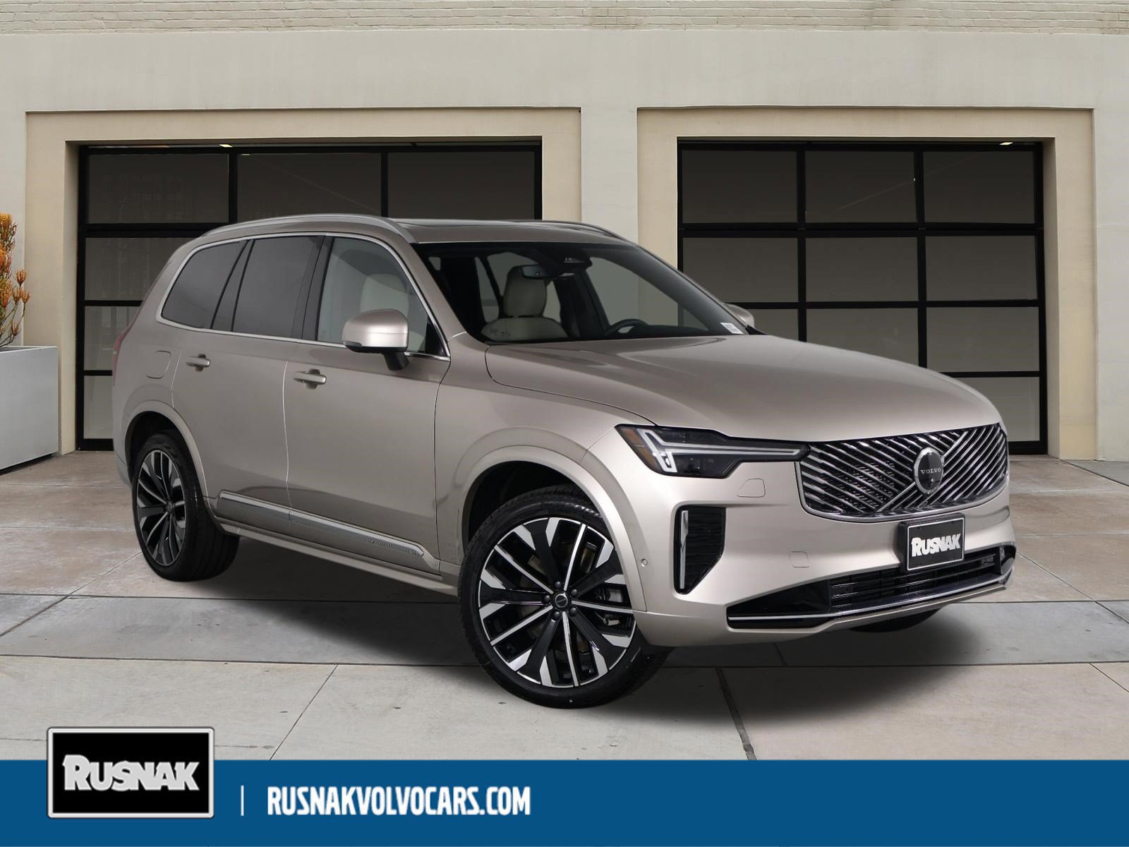 New 2026 Volvo XC90 T8 Plus w/ Protection Package Premier AWD/4WD image 1